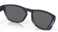 Oakley Manorburn OO9479 16 56-18 Matte Trans Blue